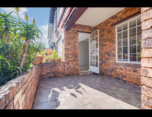 1 BEDROOM RETIREMENT UNIT FOR SALE IN BRYANSTON